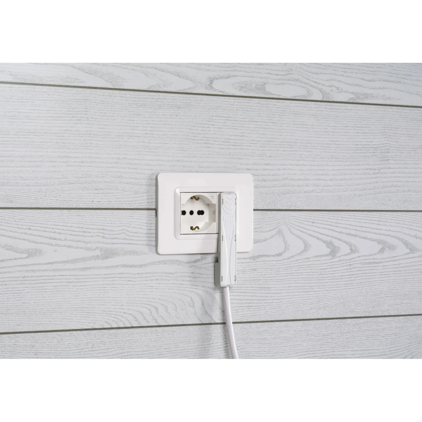 Prolunga flat 0,5 mt con spina e presa 10A BI