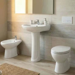 Vaso a terra WC scarico a pavimento bianco